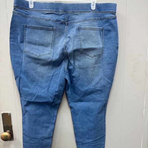 Women's Terra Sky High Rise Pull on Jeans - Picture 2 of 2